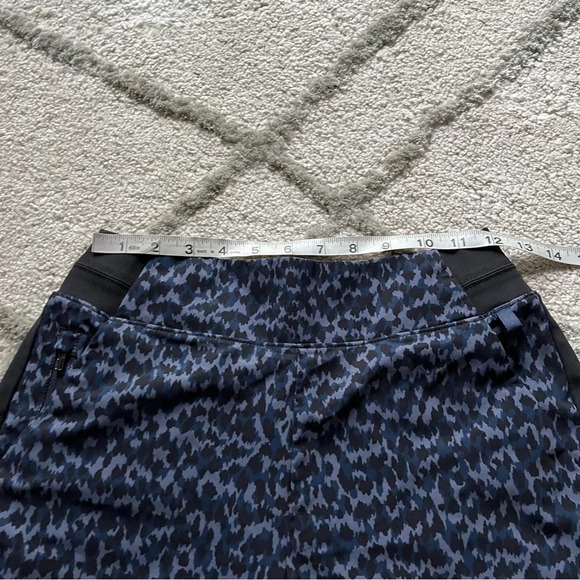 Athleta shorts Brooklyn Printed Lightweight Navy black athletic high rise 0 - Picture 6 of 9